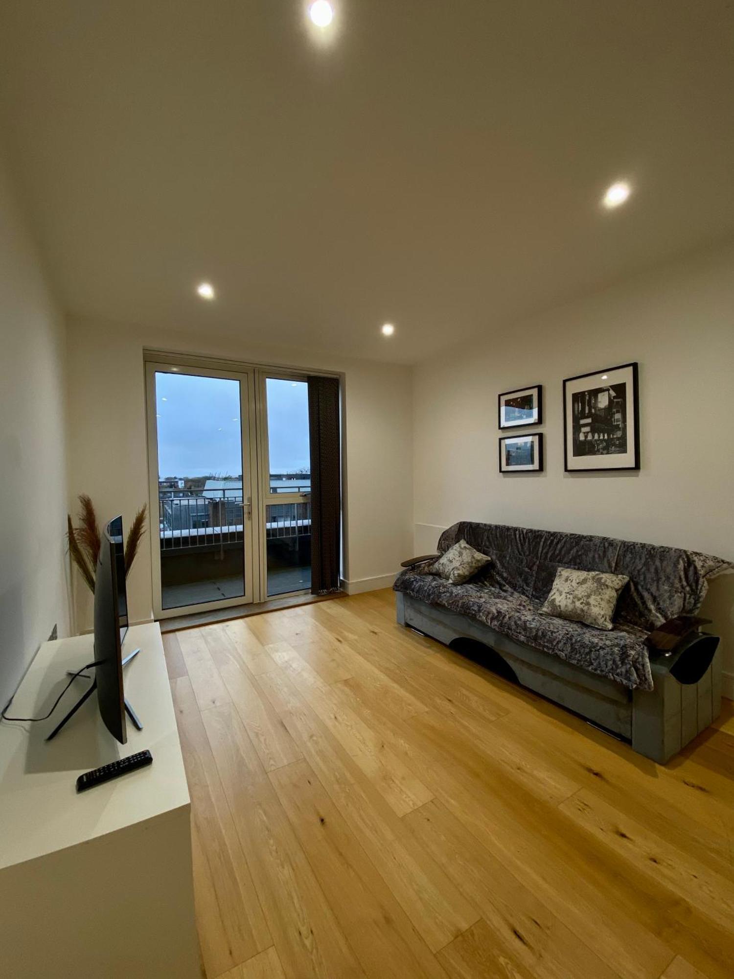 Spacious 2 Bedroom Penthouse Retreat London Exteriör bild