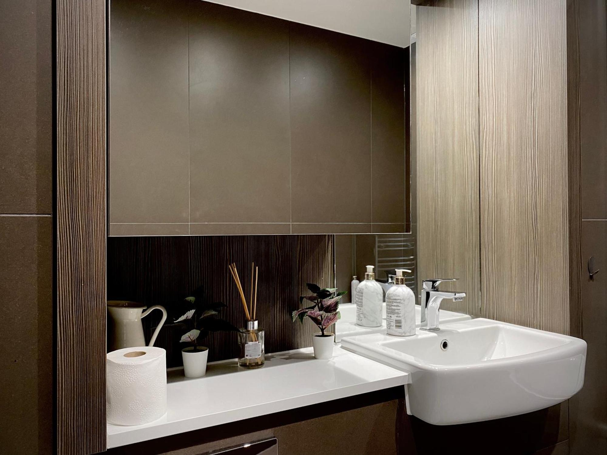Spacious 2 Bedroom Penthouse Retreat London Exteriör bild